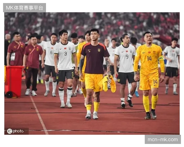 国足18强赛阶段进攻乏力问题凸显,最终排名小组垫底正式无缘美加墨世界杯 国足18强赛阶段进攻乏力问题凸显,最终排名小组垫底正式无缘美加墨世界杯